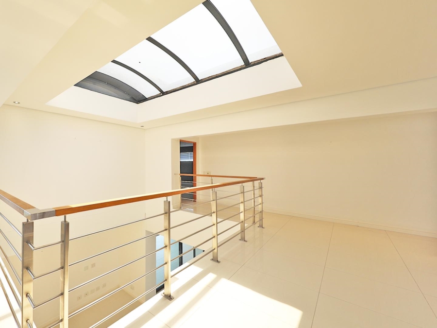 5 Bedroom Property for Sale in Baronetcy Estate Western Cape